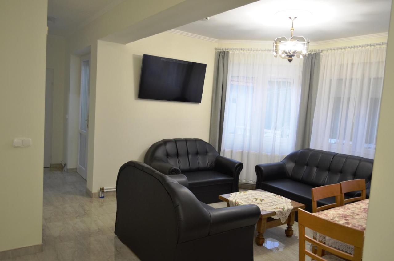 Henrietta - Violetta Apartman Hajdúszoboszló Εξωτερικό φωτογραφία