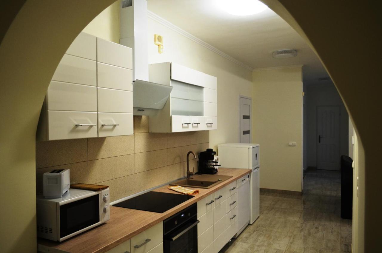 Henrietta - Violetta Apartman Hajdúszoboszló Εξωτερικό φωτογραφία