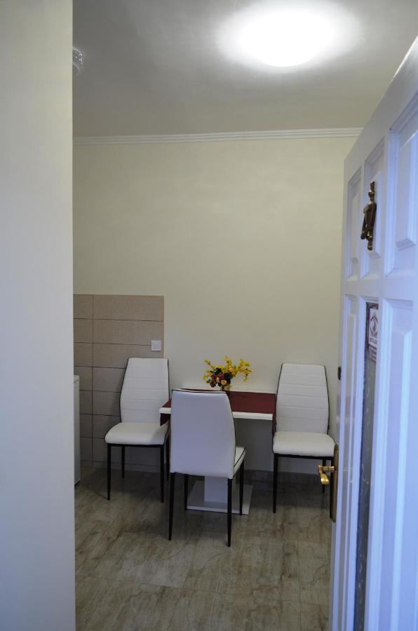 Henrietta - Violetta Apartman Hajdúszoboszló Εξωτερικό φωτογραφία