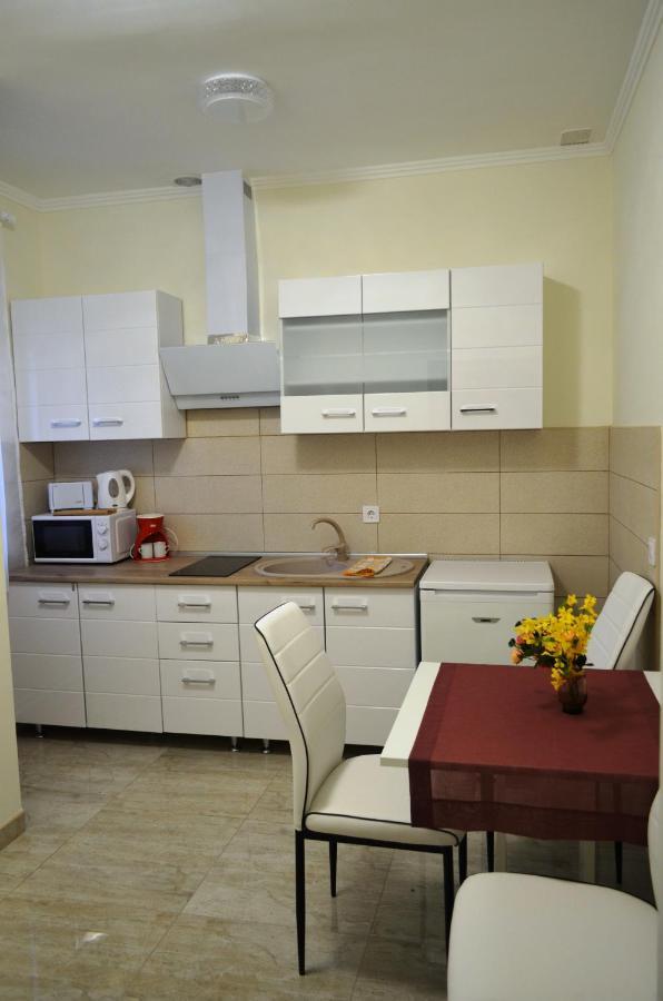 Henrietta - Violetta Apartman Hajdúszoboszló Εξωτερικό φωτογραφία